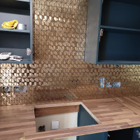 Bronze geometric backsplash